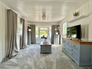Lounge- click for photo gallery